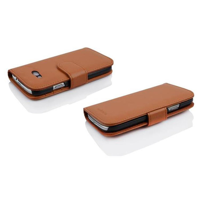 Braun / ONE M8 MINI
