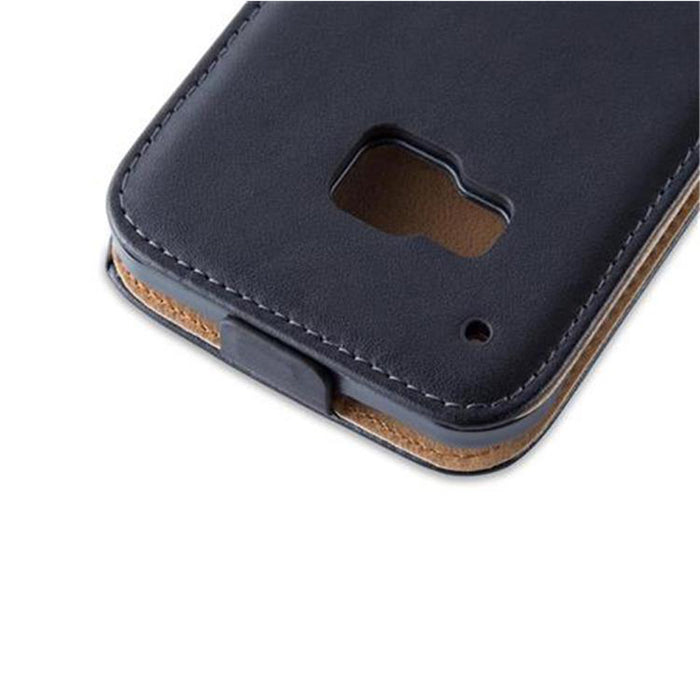 Schwarz / ONE M9