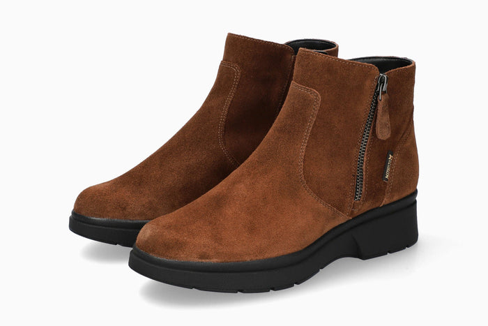 Doucia - Brown | M3WK