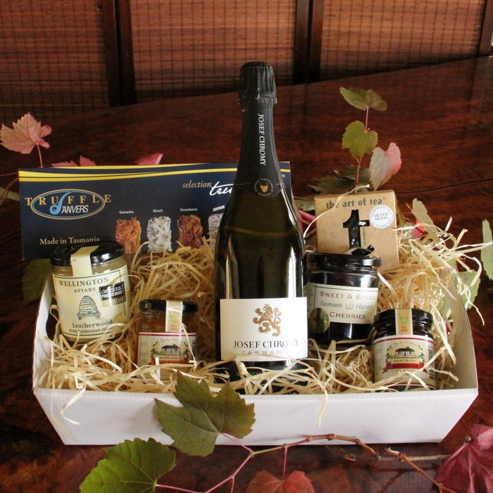 Gourmet Hamper with a Tasmanian Sparkling Wine - Tasmanian Gourmet Online