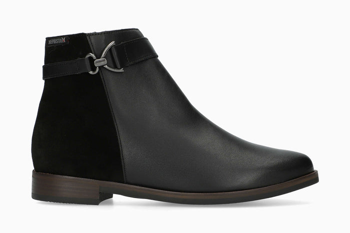 Houria - Black | M7QQ