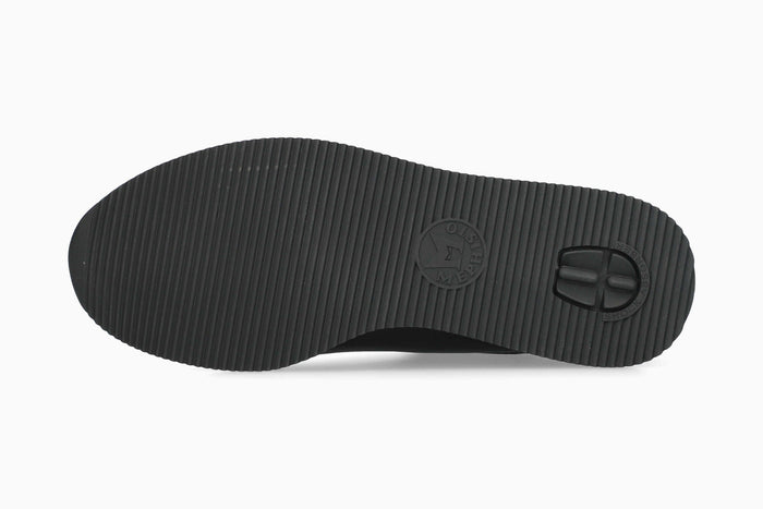 Louma - Black | M8KH